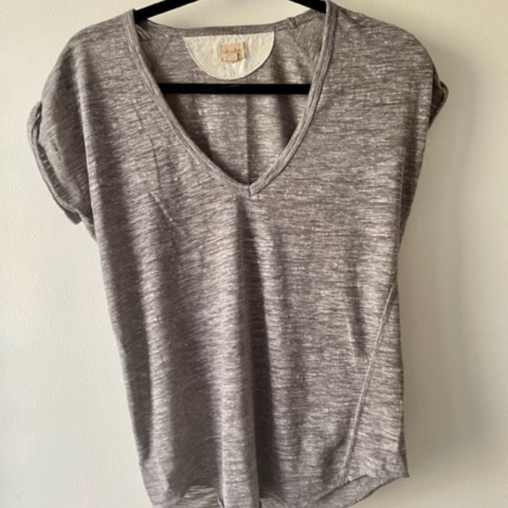 Aritzia Wilfred Free Gray TShirt